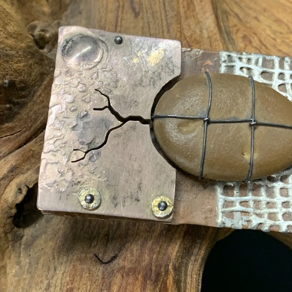 Stone & Metal Tree Pin - Picture 2 of 4